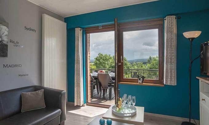 Hotton House | Entire 3-Bedroom Accommodation with Family-Friendly Amenities