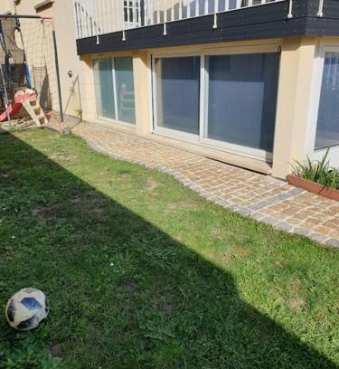 Pomponne Apartment | Ideal Stay Near Disneyland and Paris with Pool Access