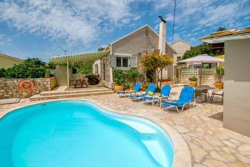 Koutsi Villa | Relaxing Loggos Seaview Cottage with Private Pool Awaits