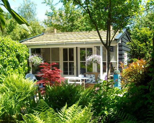 Municipality of Enschede Bed & Breakfast | Oceanfront Retreat at B&B Het Tuinhuisje - Rated 9.5/10