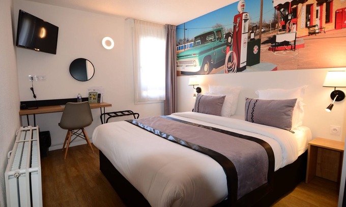 Corbas Hotel | Discover Logis Cris Hôtel: Eco-Friendly Retreat in Lyon