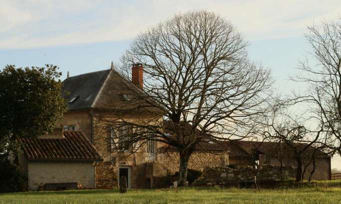 Lhommaize Bed & Breakfast | Pet-Friendly Retreat at Logis des Brousses, Rated 8.3/10