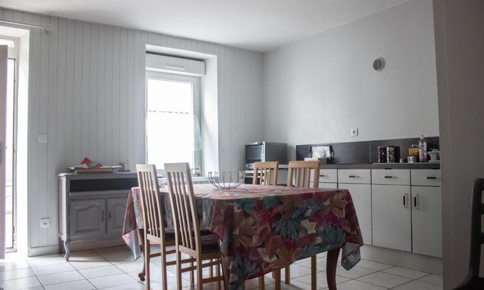 Les Landes-Genusson Apartment | Discover Logis des Chouans: Family-Friendly Retreat
