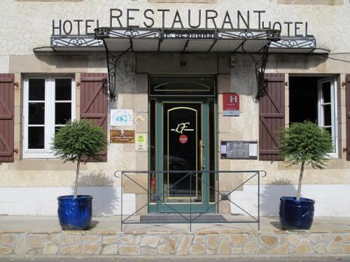 Chamboulive Hotel | Relax at Logis Deshors-Foujanet with Oceanfront Amenities