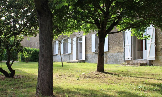 Paizay-Naudouin-Embourie House | Charming Logis Near the Chateau with Breakfast & Kitchen