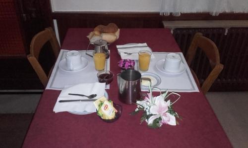 Chauvigny Hotel | Pet-Friendly Getaway at Logis Hôtel Beauséjour, 8.5/10