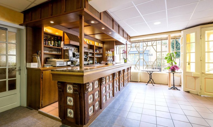 Saint-Paulien Hotel | Budget-Friendly Logis Hôtel des Voyageurs with Family Amenities