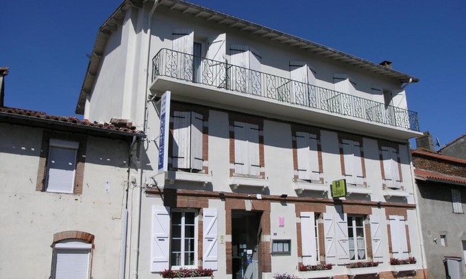 Noe Hotel | Pet-Friendly Stay at Logis Hôtel L'Arche de Noé