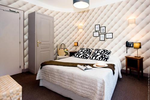 Aubignosc Hotel | Pet-Friendly Logis Hôtel La Magnanerie with Onsite Bistro