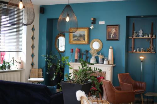 Argenton-sur-Creuse Hotel | Discover Logis Hôtel Le Cheval Noir: Oceanfront Getaway