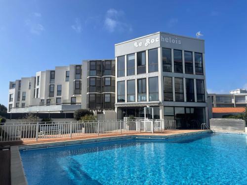 La Rochelle Hotel | Oceanfront Retreat at Logis Hôtel Le Rochelois