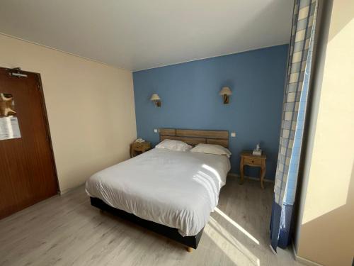 Sille-le-Guillaume Hotel | Pet-Friendly Getaway at Logis Le Bretagne - Rated 8/10