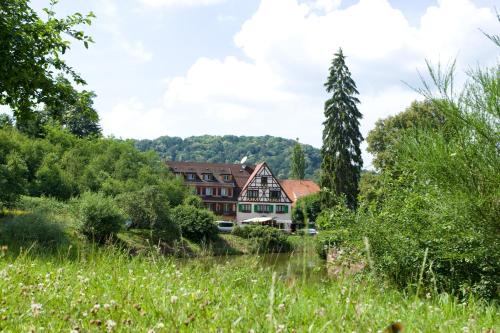 La Petite-Pierre Hotel | Discover Auberge d'Imsthal: Family-Friendly Oceanfront Retreat
