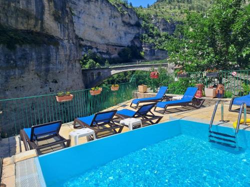 Saint-Chely-du-Tarn Hotel | Discover Logis Hôtel Auberge de la Cascade with Ocean Views