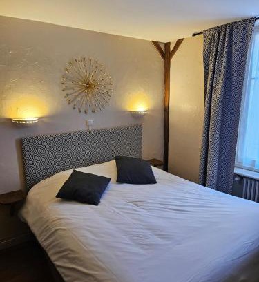 Fixin Hotel | Pet-Friendly Haven: Chez Jeannette with Family Amenities