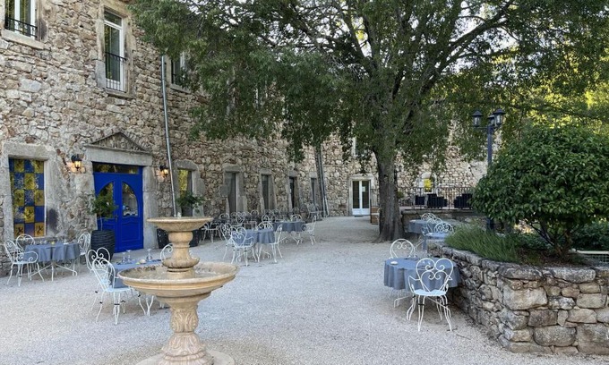 Largentiere Hotel | Discover Logis Hôtel Restaurant Le Domaine de l'Eau Vive