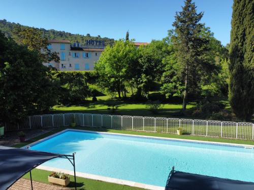 Mollans-sur-Ouveze Hotel | Relaxing Retreat at Logis Hôtels Le Saint Marc with Spa & Pool