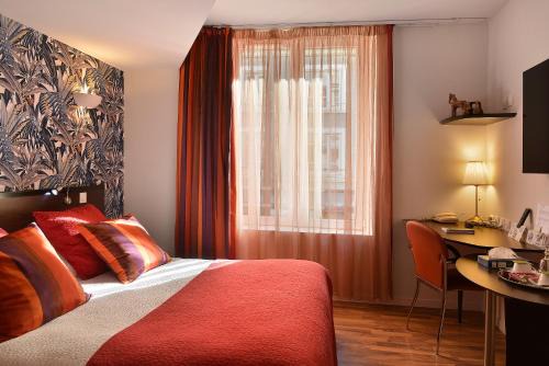 Vendome Hotel | Discover Logis Hôtels Le Saint Georges - Pet Friendly Escape