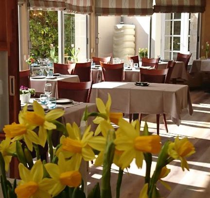 Fouesnant Hotel | Discover Logis Hotel Belle-Vue: Ocean Views & Hot Tub