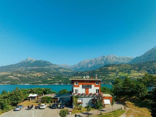 Savines-le-Lac Hotel | Idyllic Stay at Logis Hotel Eden Lac with Ocean Views