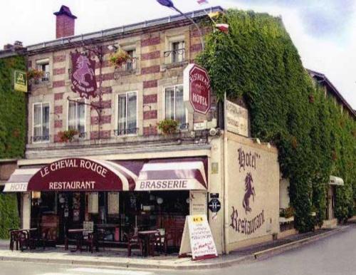 Sainte-Menehould Hotel | Discover Comfort at Logis Le Cheval Rouge: Pet Friendly & Pool