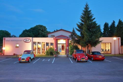 Mirecourt Hotel | Pet-Friendly Getaway at Logis Le Luth with Family Amenities