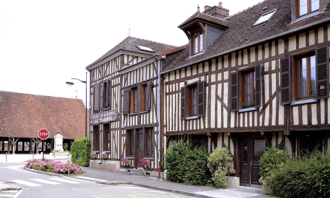 Piney Hotel | Relax at LOGIS Le Tadorne: Pool, Spa & Family-Friendly