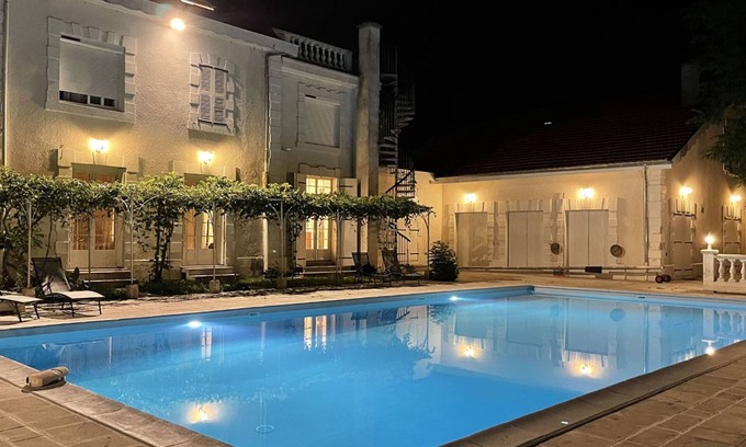Aubin Bed & Breakfast | Discover Logis Vélès: Guest Rated 9.8 & Family-Friendly Amenities