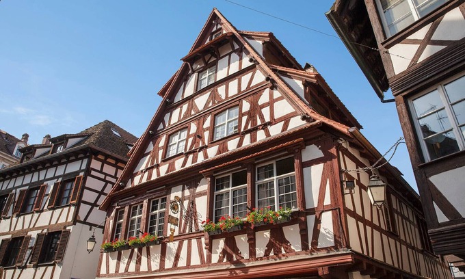 Petite-France Apartment | Experience Lohka's Triplex Loft in Petite France, 10/10 Rating