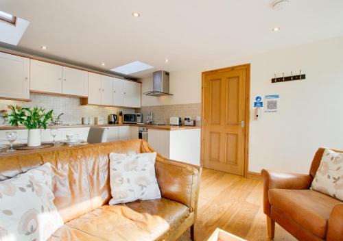 Foxley House | Discover Family-Friendly Lollipop Cottage for Your Getaway