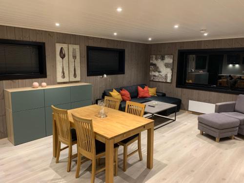 Fossbergom Apartment | Exceptional Lom Apartment: Family-Friendly Getaway Awaits