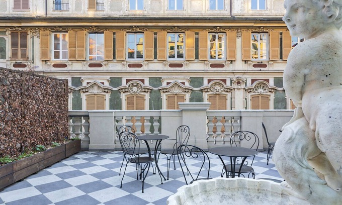 Pre Apartment | Discover Lomellini Palace: Family-Friendly & Accessible Stay