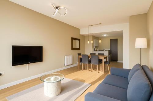 Bromley South Apartment | Elegant London East Side Duplex - Family-Friendly Comfort