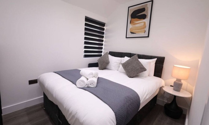 Watford Apartment | London/Watford modern 4-bedroom, great location