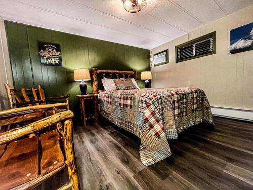 Cougar Resort | Experience Lone Fir Resort: Family-Friendly Getaway Awaits!