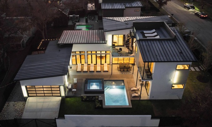 Elmhurst Heights House | Lone Star Lookout by Lux Tiny Resorts
