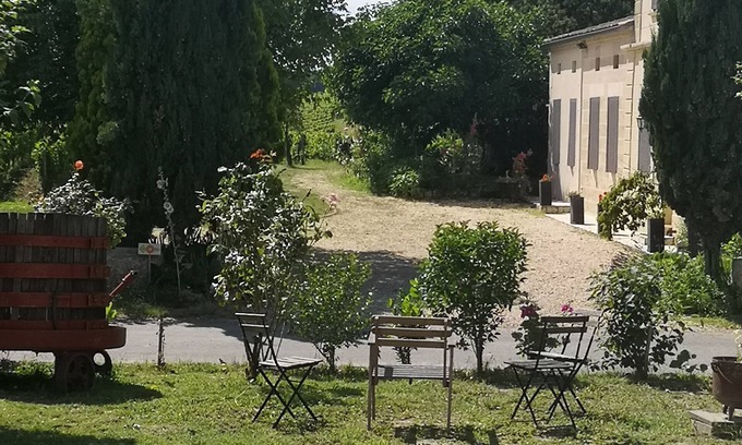 Petit-Palais-et-Cornemps House | Relaxing Retreat at Longère du Vieux Mougnac, St Emilion
