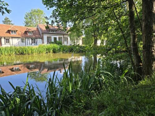 Cheronvilliers Villa | Longère douce aux chants des oiseaux
