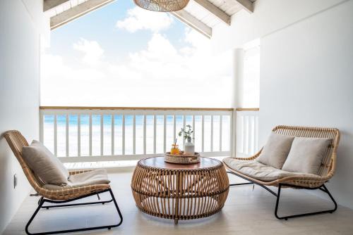 West End Hotel | Experience Long Bay Beach Resort with Oceanfront Bliss