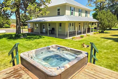 Crooked River Ranch House | Long Hollow Ranch - The Ranch House