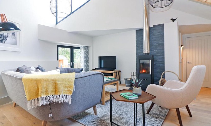 Falmouth House | Pet and Child Friendly Retreat at Long House, Boskensoe Barns
