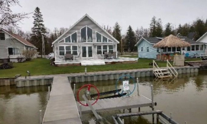 Alpena Cottage | Tranquil Long Lake Cottage in Alpena, MI - Rated 9.8/10