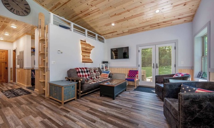 Cohasset Cabin | Guest Rated 10/10: Long Lake Lookout Cabin Retreat