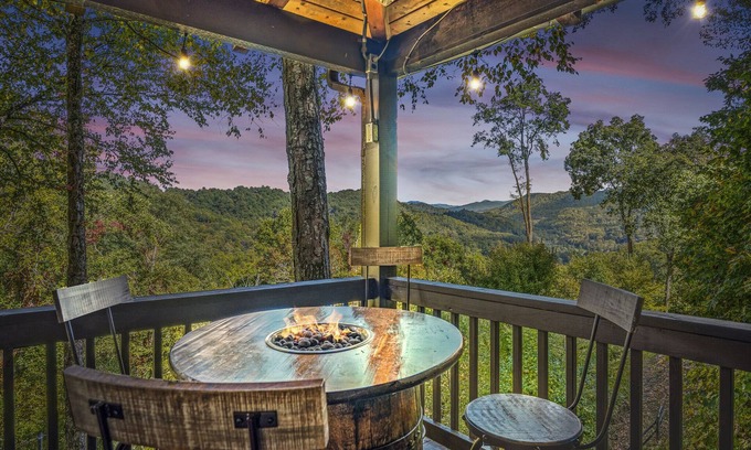 Maggie Valley House | Scenic Views & King Beds with Fireplace and Arcade Fun