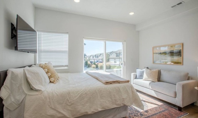 American Fork Condo | New Basement Studio: Fast Wifi & Family-Friendly Amenities