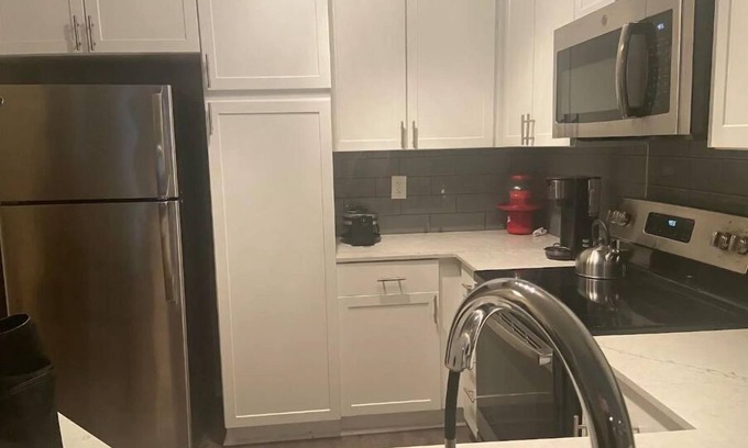 Old Fourth Ward House | Cozy Apartment for Long Stays with Free Parking & Wine