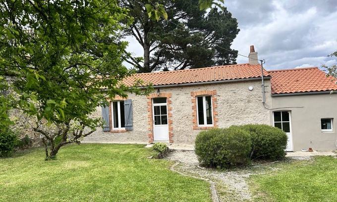 Pornic House | Beautiful Longère Near Port with Pool and Ocean View