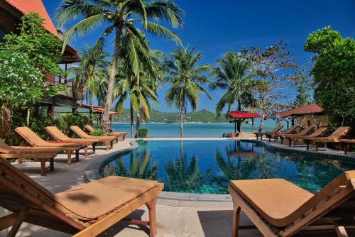 Ko Pha-ngan Resort | Seaside Retreat at Longtail Beach Resort with Ocean Views