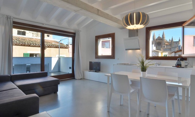 La Llotja-Born Apartment | Experience Comfort at Lonja Suites with Oceanfront Bliss