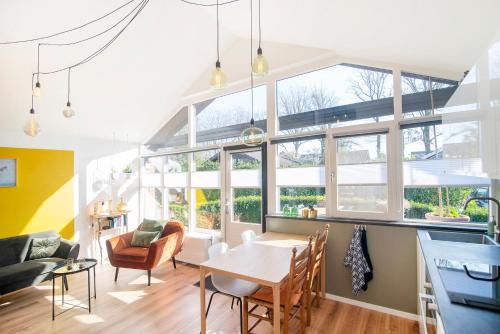 Aalten House | Welcoming Loohuisje 32: Child-Friendly Retreat Rated 9/10